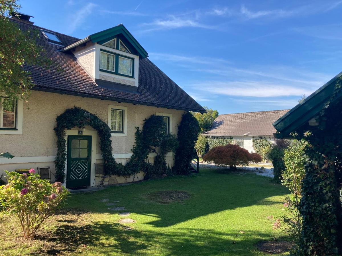 Haus Mit Sauna Und Privatem Badeteich In Anif Bei Salzburg Exterior photo